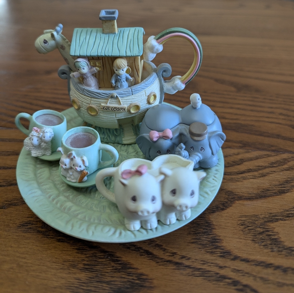 - Enesco Vintage 1996 Precious Moments Noah's Ark Mini Tea Set Figurine . …